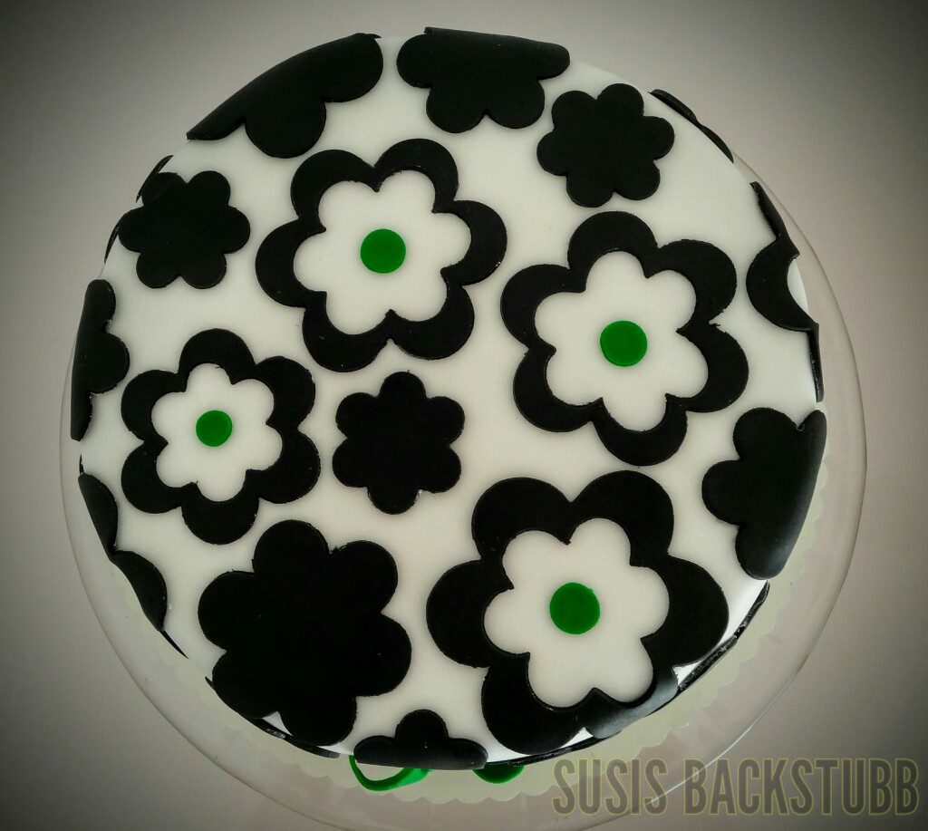 Blumige Fondant Geburtstags Torte