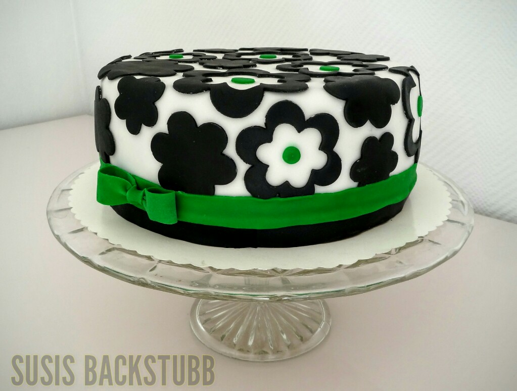 Blumige Fondant Geburtstags Torte