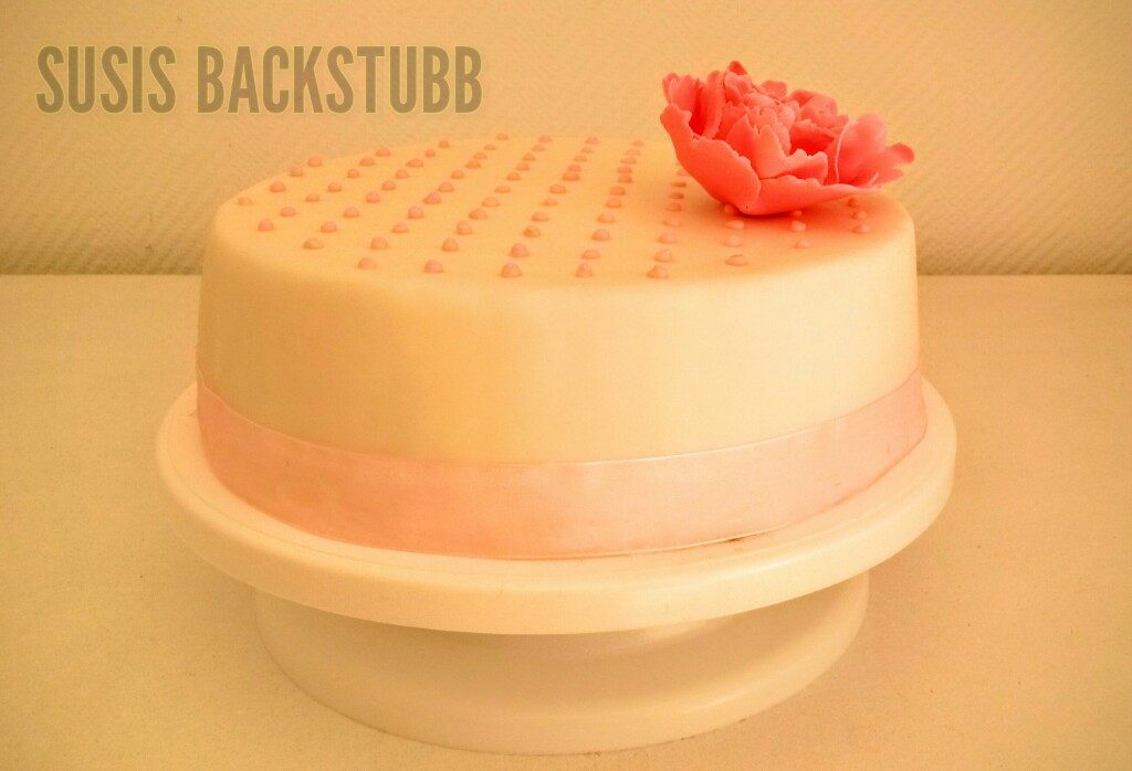 Fondant Geburtstags Torte mit Chrysantheme