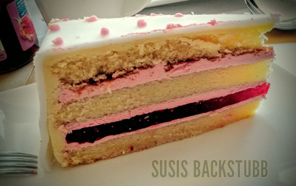 Fondant Geburtstags Torte mit Chrysantheme