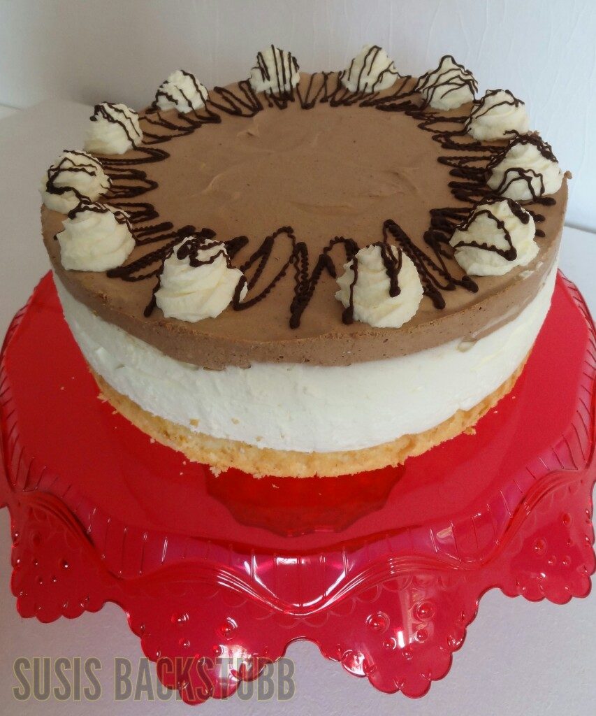 Joghurt- Schokosahne Torte mit Birnen