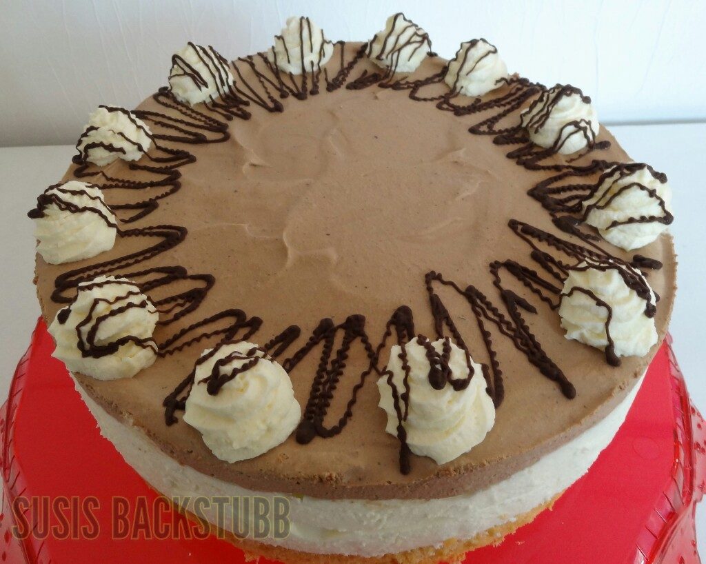 Joghurt- Schokosahne Torte mit Birnen