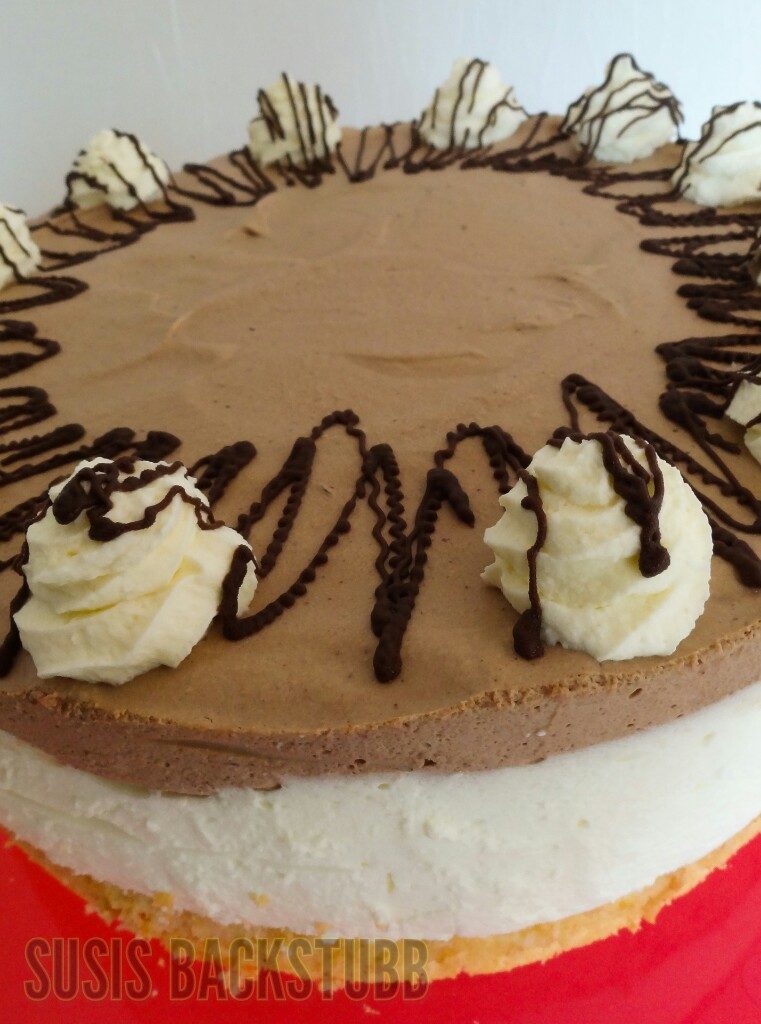 Joghurt- Schokosahne Torte mit Birnen